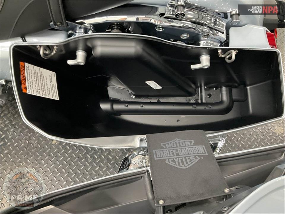 2025 Harley-Davidson FLHX STREET GLIDE — фото 15