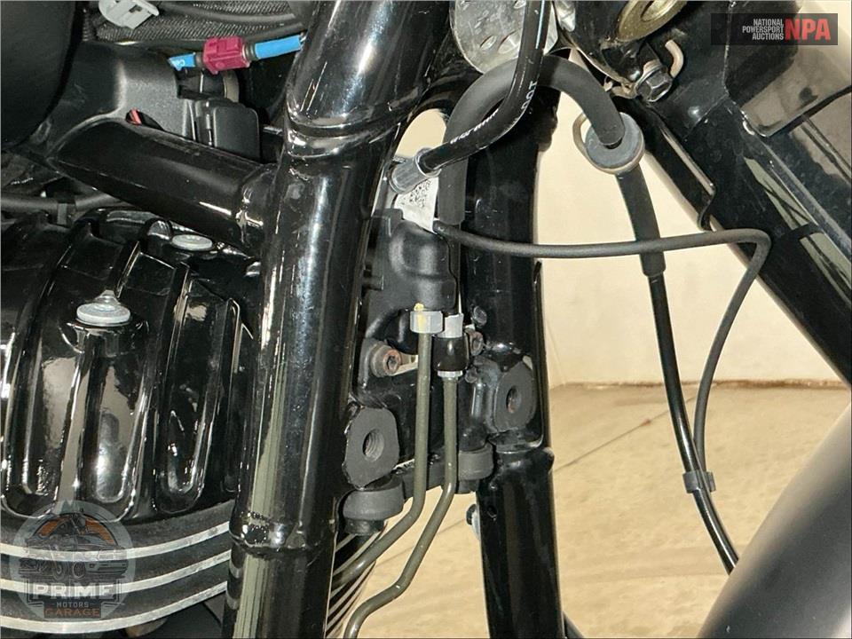 2022 Indian Motorcycle CHIEF BOBBER DARK HORSE — фото 12