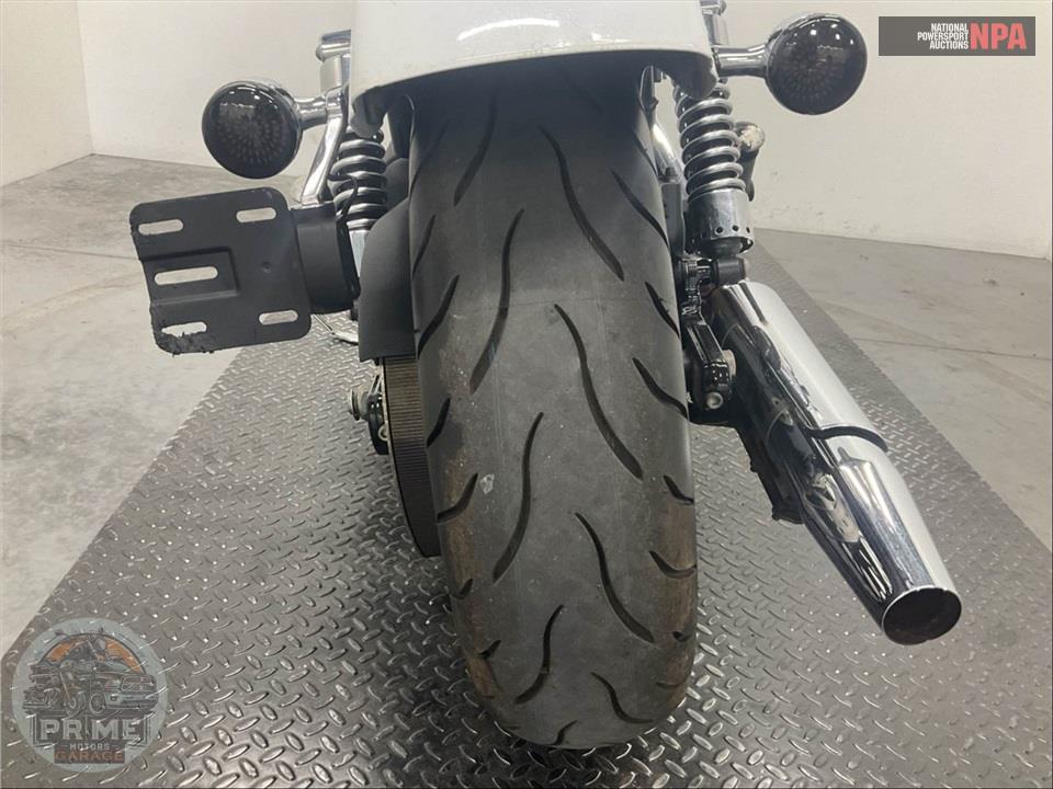 2016 Harley-Davidson FXDB STREET BOB — фото 23