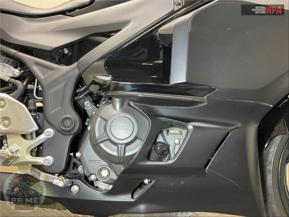 2025 Yamaha YZF-R3 — фото 6