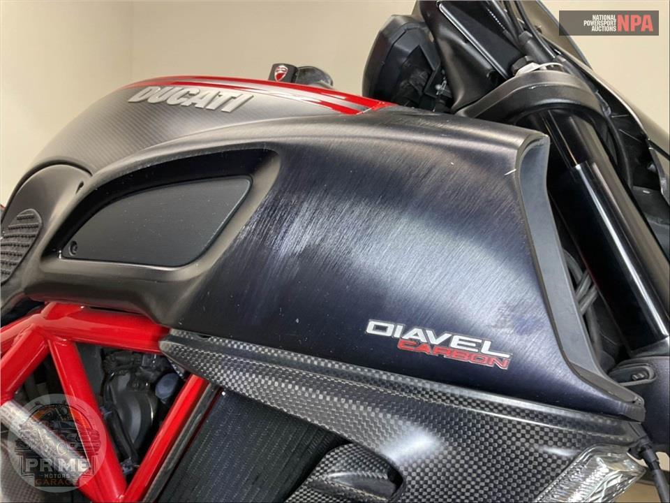 2012 Ducati DIAVEL CARBON — фото 14