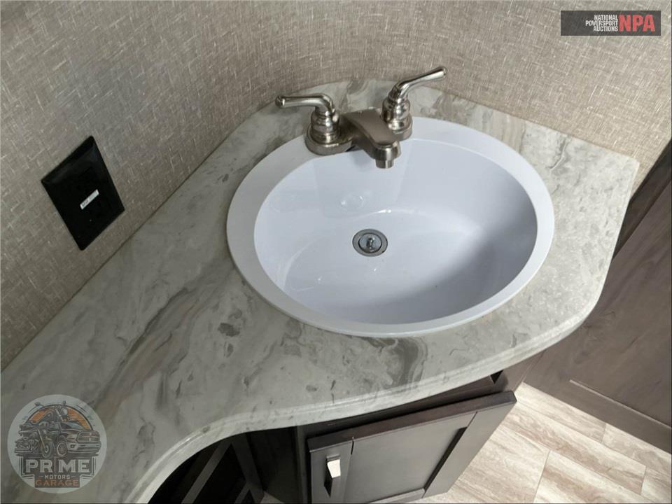 2022 Grand Design Recreational Vehicles M-303RLS REFLECTION FIFTH WHEEL SERIES — фото 15
