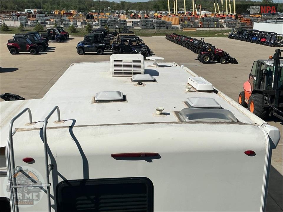 2019 Thor Motor Coach M-22FE E350-V10 - FREEDOM ELITE SERIES — фото 45