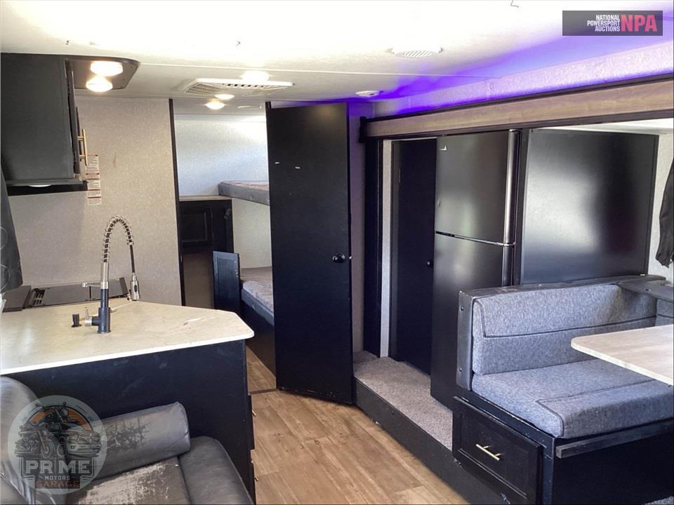 2022 Cherokee By Forest River M-29BRB - GREY WOLF FIFTH WHEEL SERIES — фото 7
