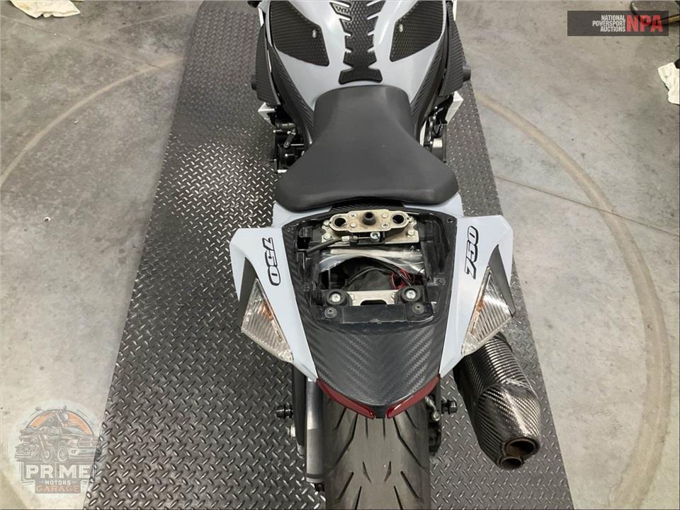 2022 Suzuki GSX-R750 — фото 20