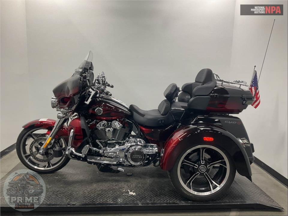 2022 Harley-Davidson FLHTCUTGSE CVO TRI GLIDE — фото 2