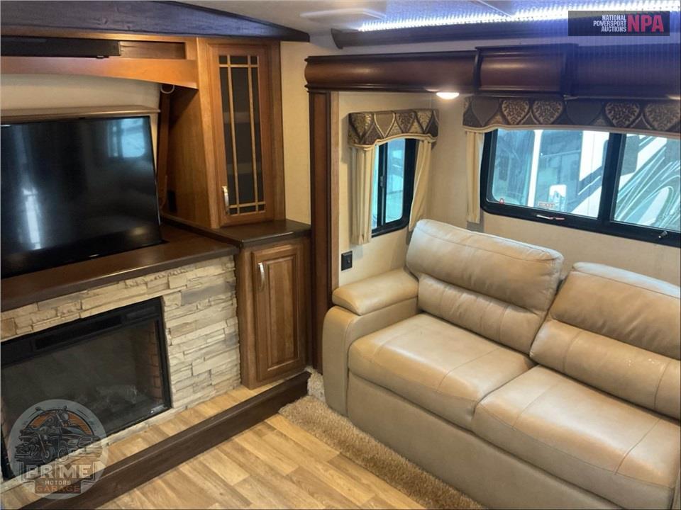 2018 Keystone Rv M-3731 FL MONTANA FIFTH WHEEL SERIES — фото 8