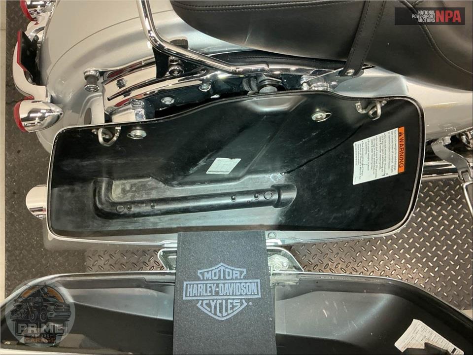 2015 Harley-Davidson FLHXS STREET GLIDE SPECIAL — фото 23