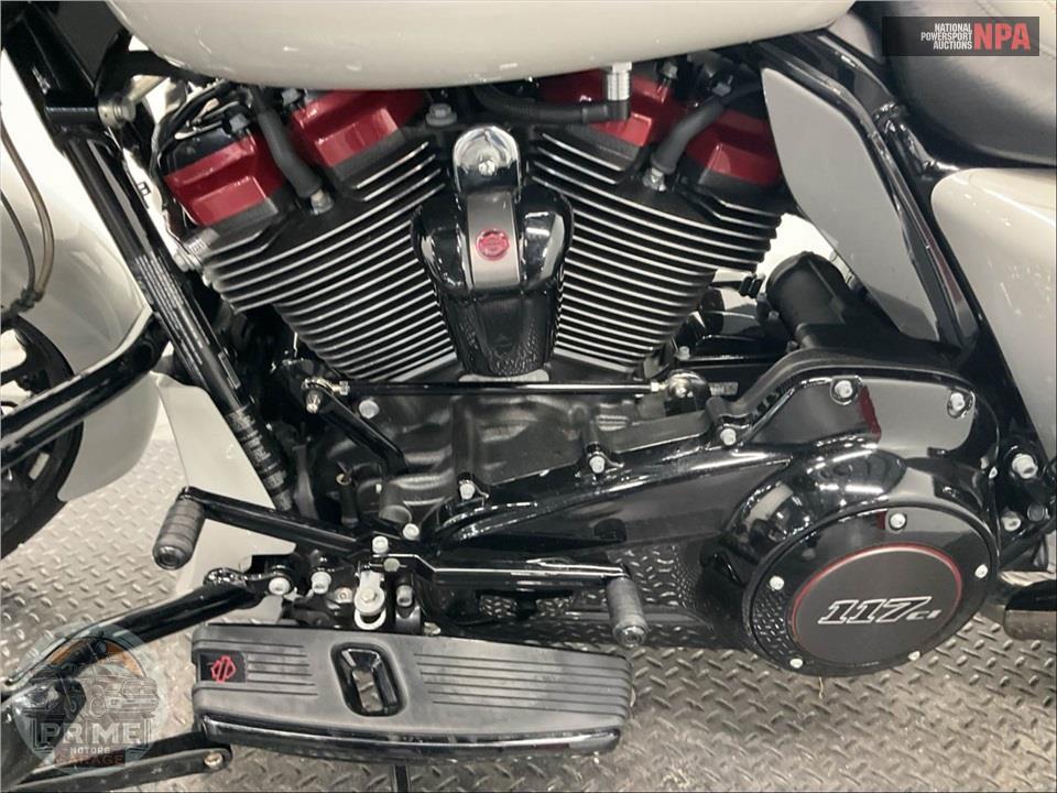 2020 Harley-Davidson FLHXSE CVO STREET GLIDE — фото 7