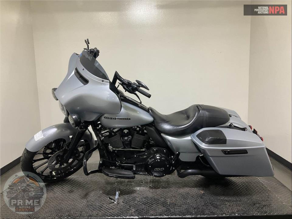 2019 Harley-Davidson FLHXS STREET GLIDE SPECIAL — фото 3
