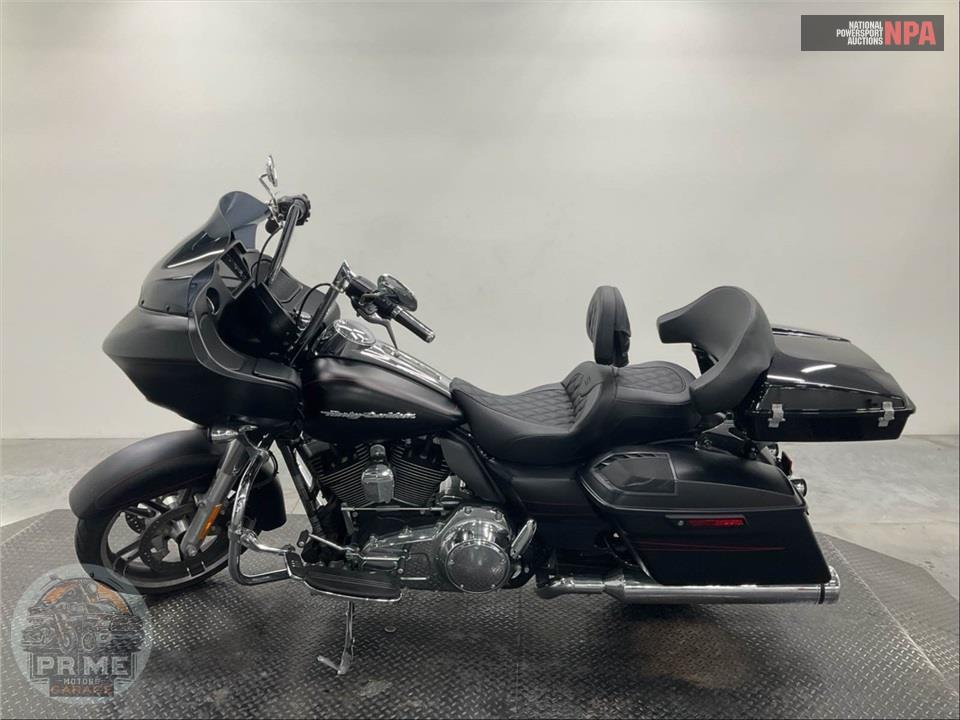 2015 Harley-Davidson FLTRXS ROAD GLIDE SPECIAL — фото 3