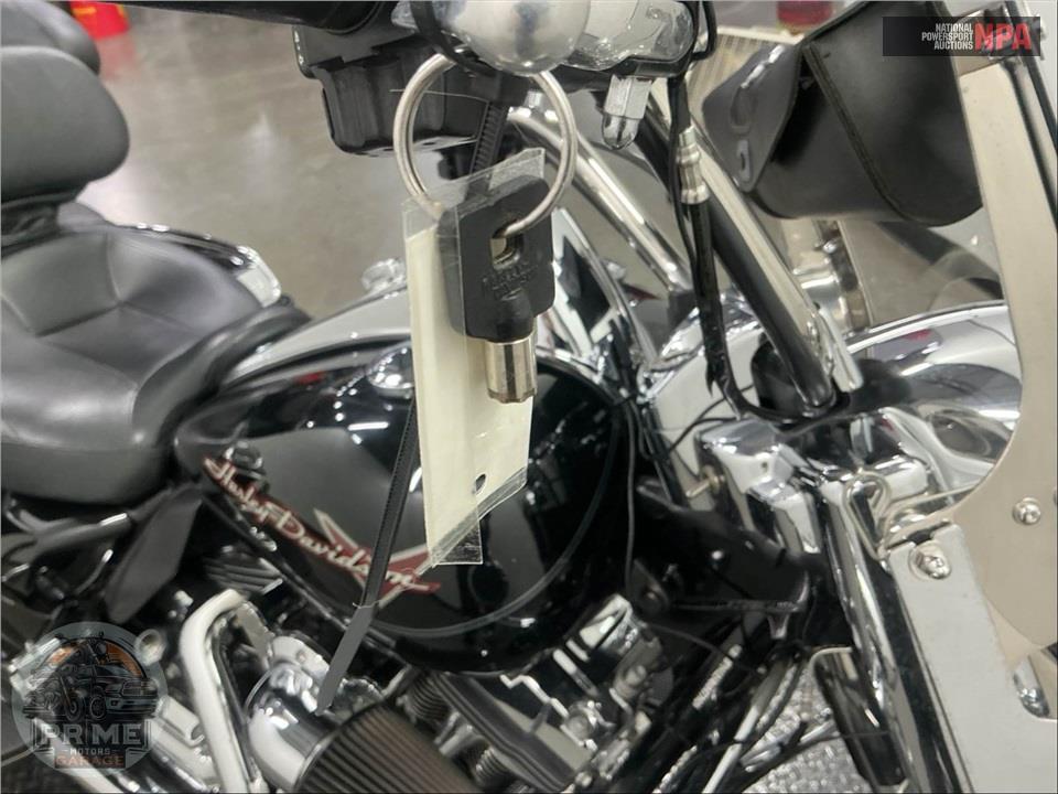 2010 Harley-Davidson FLHR ROAD KING — фото 12