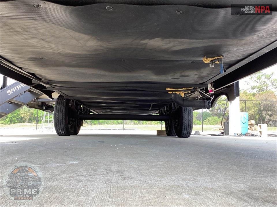 2019 Sabre By Forest River M-30RLT - FIFTH WHEEL SERIES — фото 33
