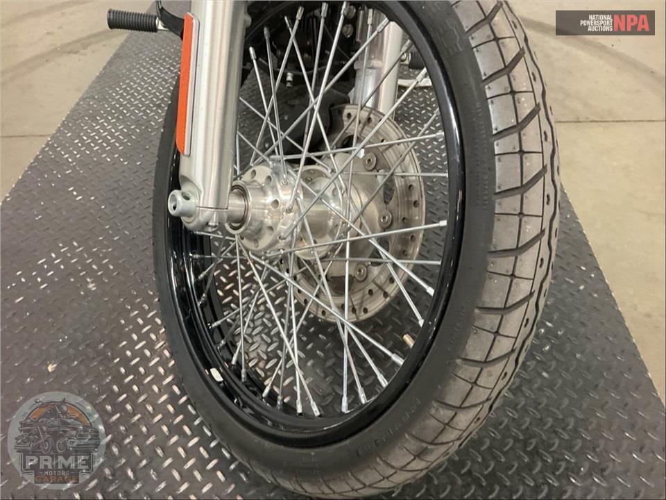 2017 Harley-Davidson FXDWG-103 DYNA WIDE GLIDE — фото 21