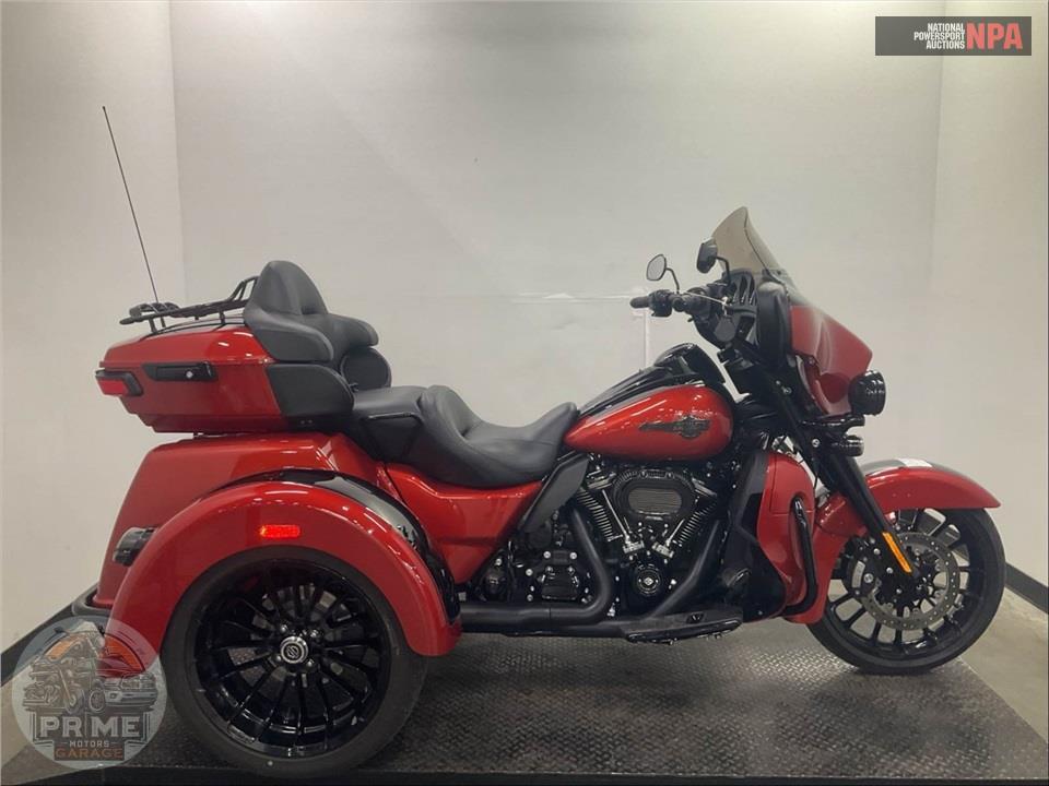 2025 Harley-Davidson FLHTCUTG TRI GLIDE ULTRA CLASSIC — фото 1