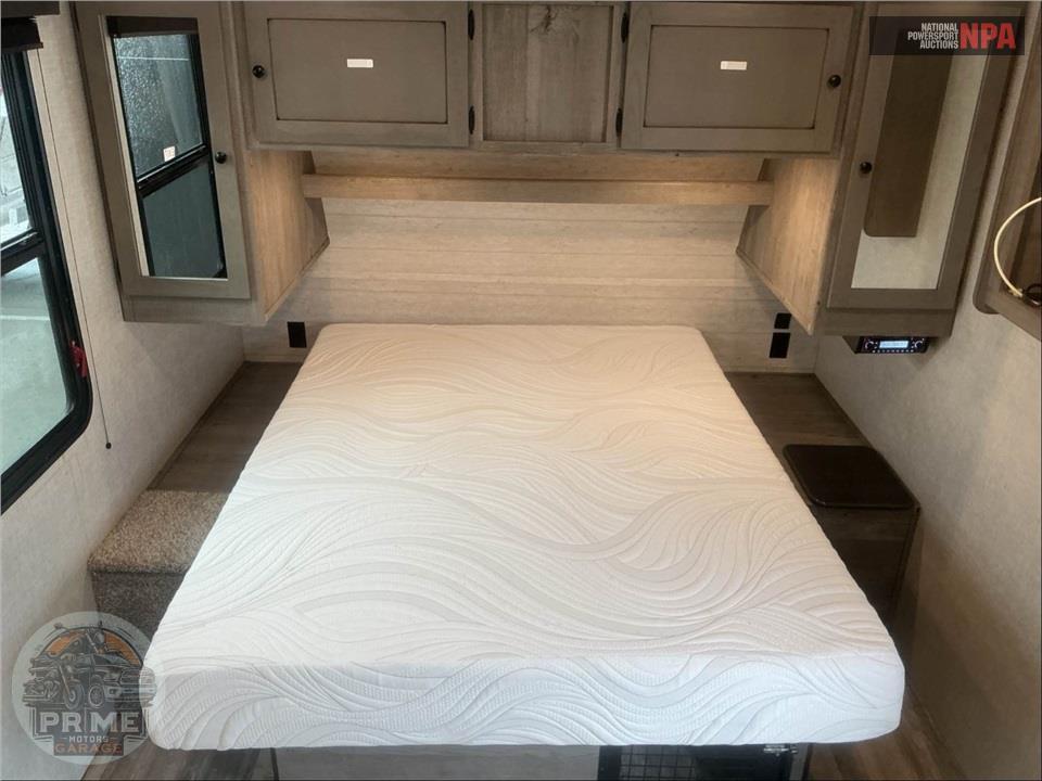 2021 Keystone Rv M-221 UMD - OUTBACK ULTRA-LITE SERIES — фото 12