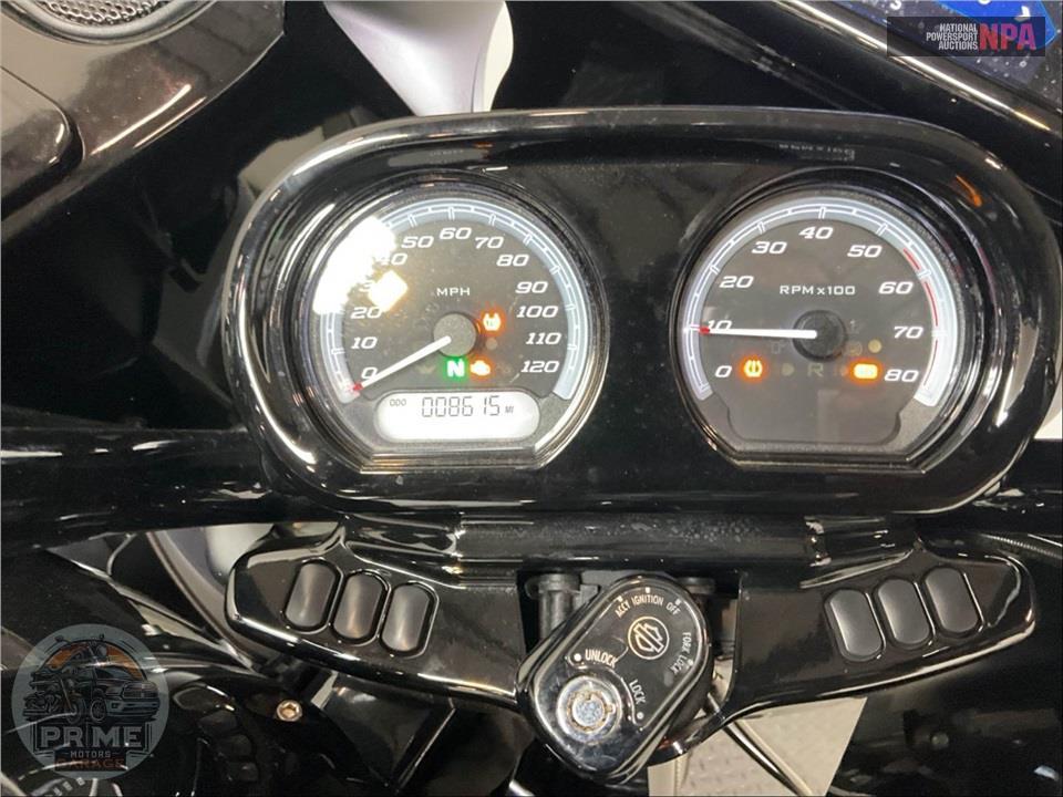 2023 Harley-Davidson FLTRK ROAD GLIDE LIMITED — фото 5