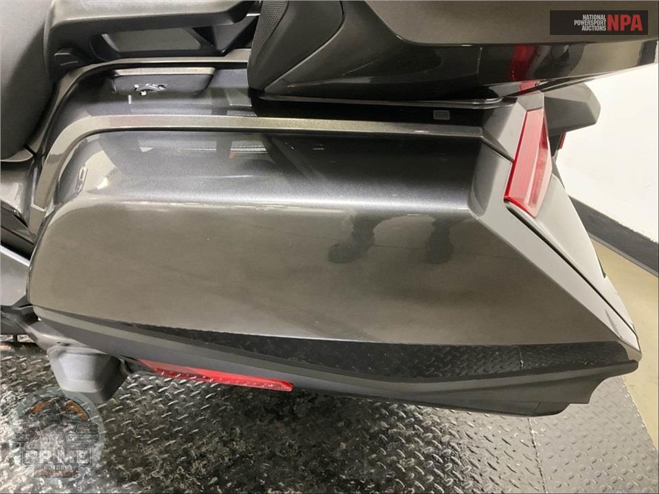 2024 Honda GL1800 GOLDWING TOUR — фото 13