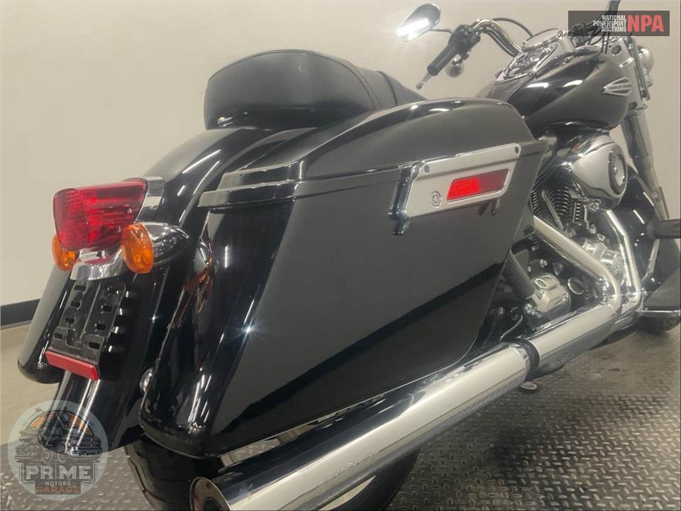 2015 Harley-Davidson FLD-103 DYNA SWITCHBACK — фото 20