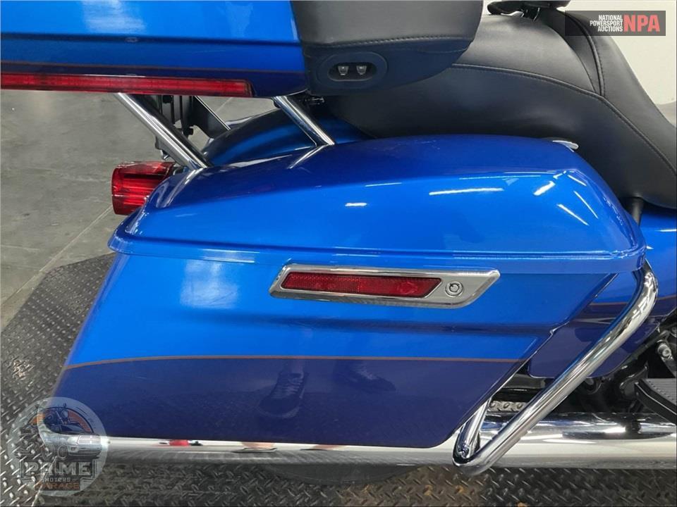 2017 Harley-Davidson FLHTK ULTRA LIMITED — фото 18