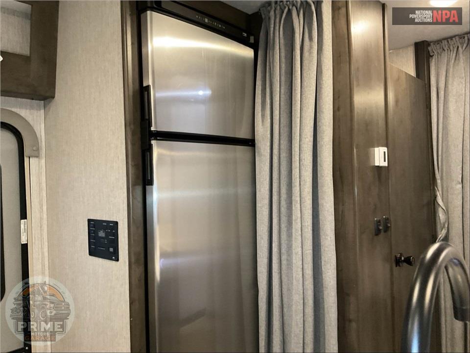 2021 Coachmen By Forest River M-270QB FORD E350 LEPRECHAUN SERIES — фото 23