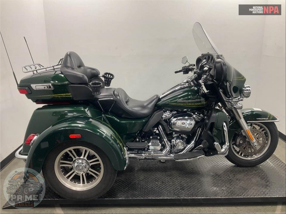 2019 Harley-Davidson FLHTCUTG TRI GLIDE ULTRA — фото 1