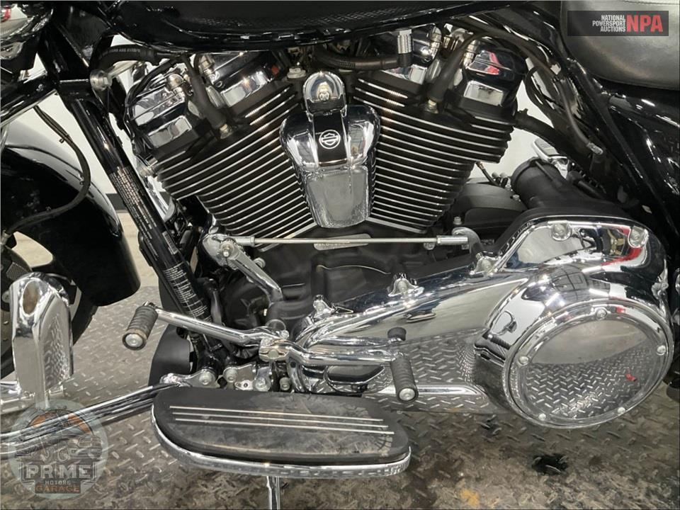 2018 Harley-Davidson FLHX STREET GLIDE — фото 7