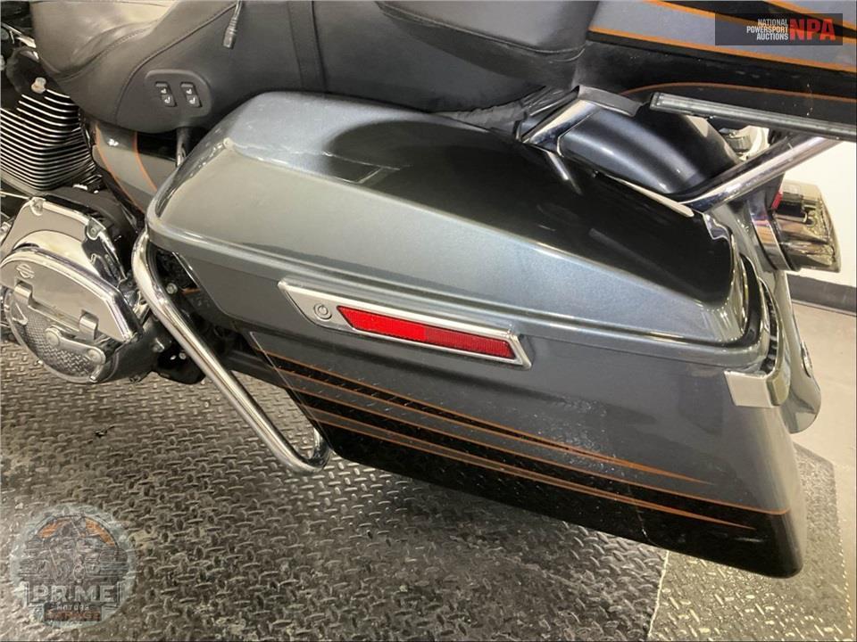 2016 Harley-Davidson FLTRUSE CVO ROAD GLIDE ULTRA — фото 26