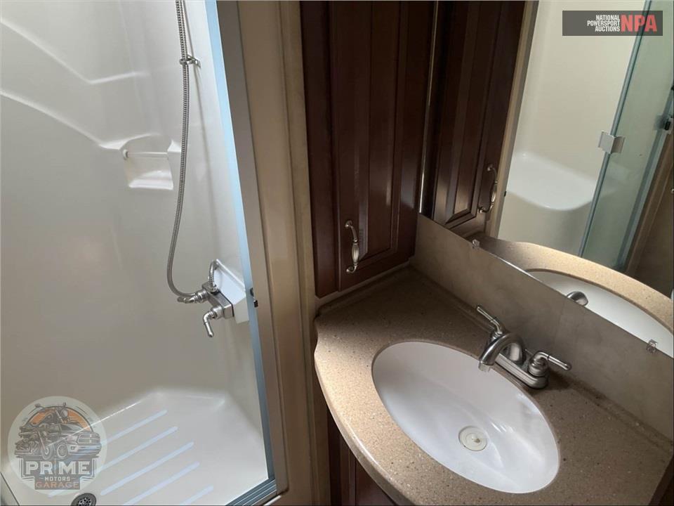 2013 Cedar Creek M-36RE - FIFTH WHEEL SERIES — фото 14