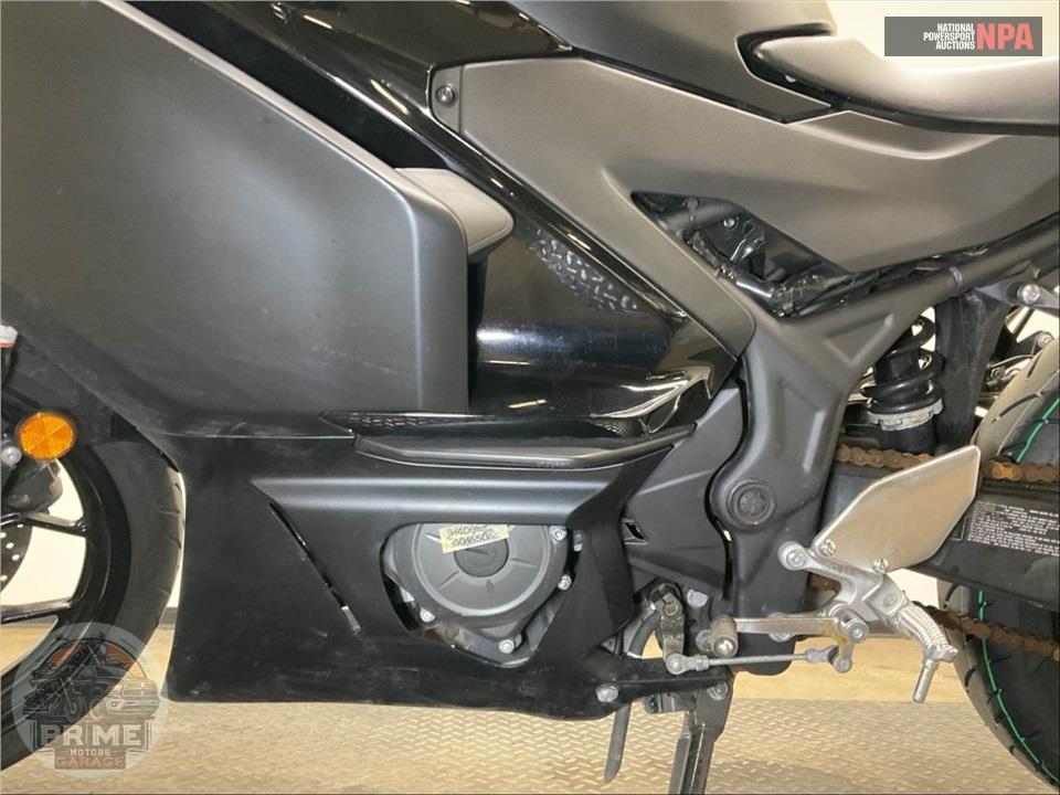 2025 Yamaha YZF-R3 — фото 7