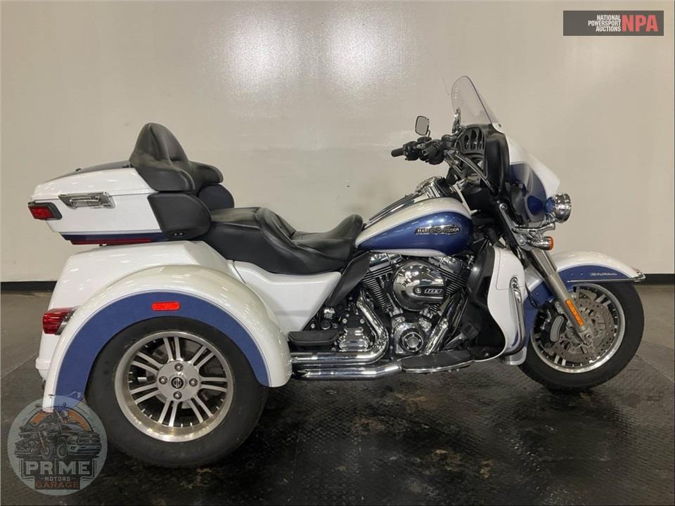 2015 Harley-Davidson FLHTCUTG TRIGLIDE ULTRA CLASSIC — фото 1