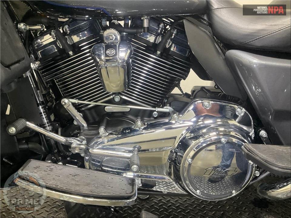 2022 Harley-Davidson FLHTCUTG TRI GLIDE ULTRA CLASSIC — фото 7