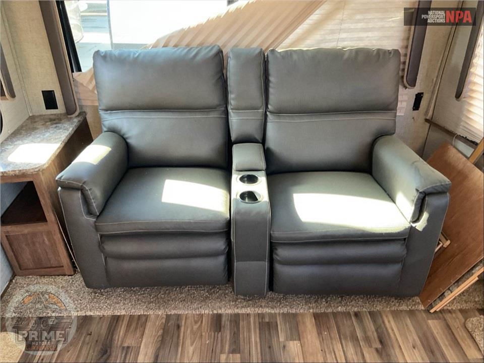 2017 Keystone Rv M-29 RLI - COUGAR X-LITE FIFTH WHEEL SERIES — фото 10