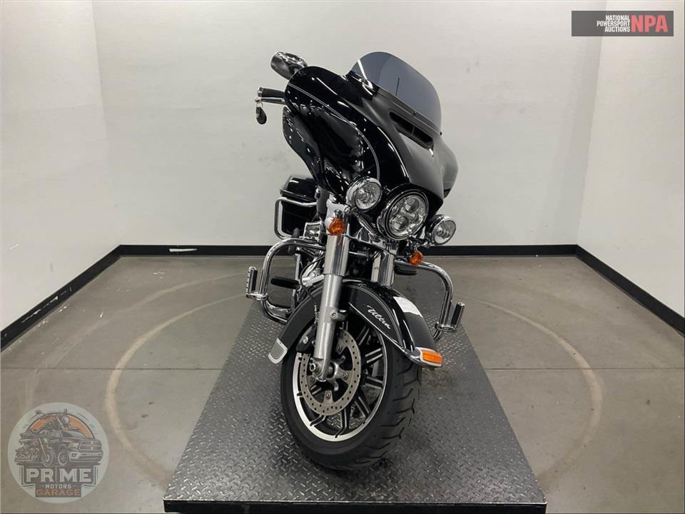 2016 Harley-Davidson FLHTCU ULTRA CLASSIC ELECTRA GLIDE — фото 2