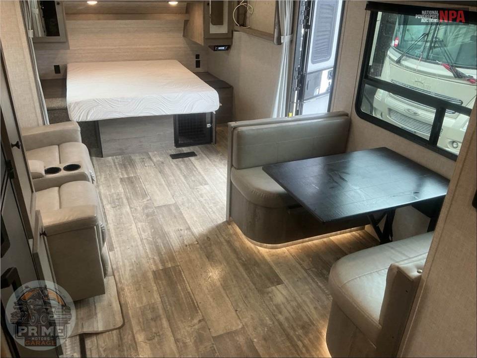 2021 Keystone Rv M-221 UMD - OUTBACK ULTRA-LITE SERIES — фото 6