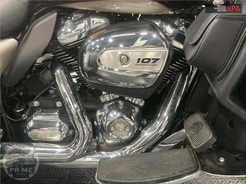 2018 Harley-Davidson FLHTCUTG TRI GLIDE ULTRA — фото 6