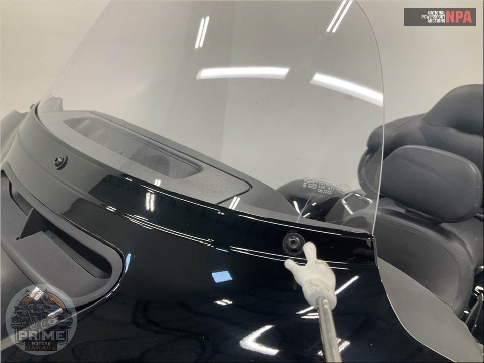 2022 Harley-Davidson FLHTCUTG TRI GLIDE ULTRA CLASSIC — фото 12