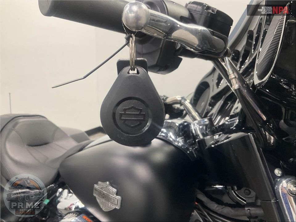2022 Harley-Davidson FLHXS STREET GLIDE SPECIAL — фото 11