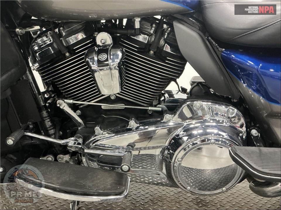 2017 Harley-Davidson FLHTK ULTRA LIMITED — фото 7