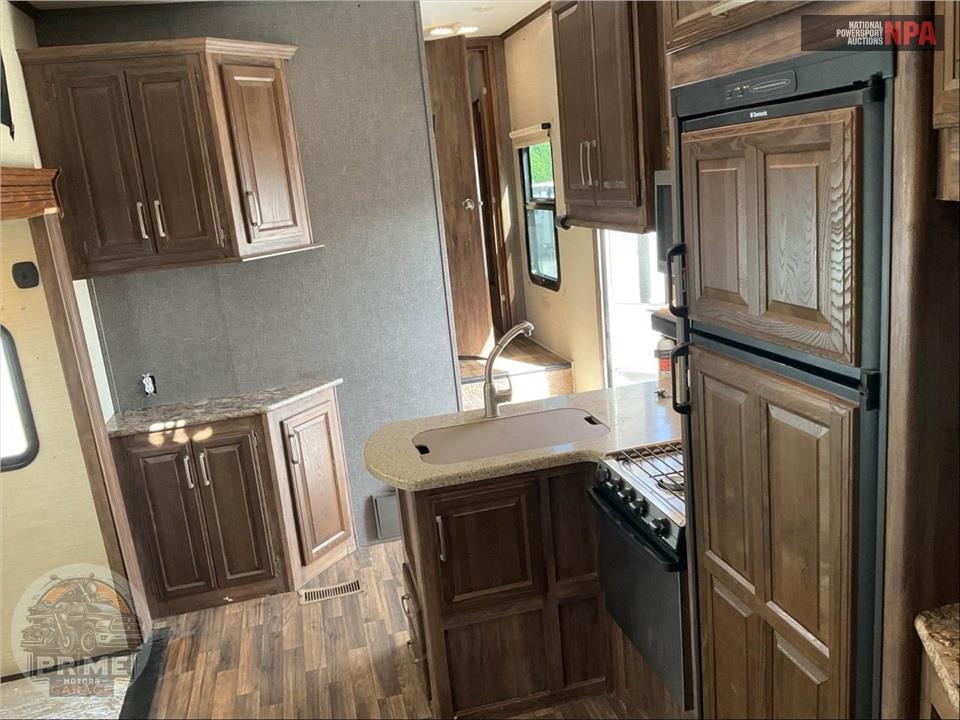 2016 Keystone Rv M-326 SRX - COUGAR TOY HAULER TOY HAULER SERIES — фото 9