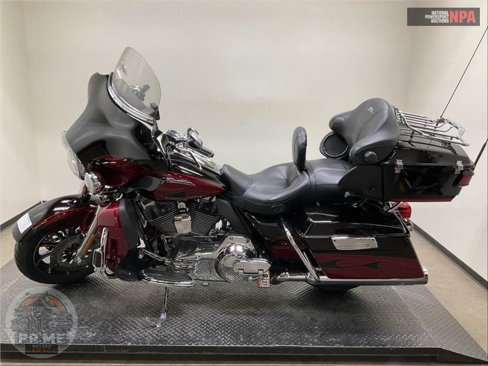 2011 Harley-Davidson FLHTCUSE6 — фото 3
