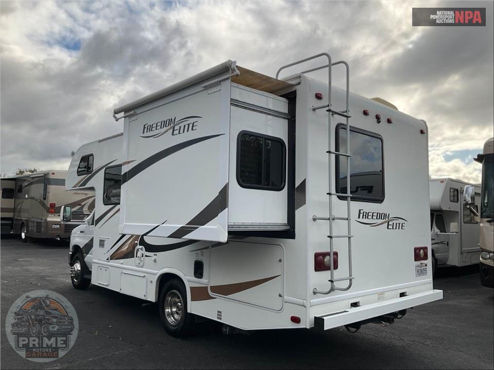 2016 Thor Motor Coach M-22FE E450-V10 - FREEDOM ELITE SERIES — фото 4