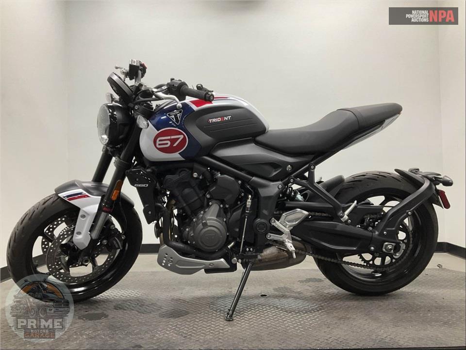 2025 Triumph TRIDENT 660 TRIPLE TRIBUTE EDITION — фото 3