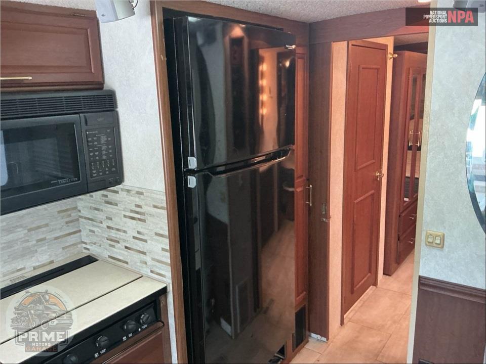 2004 Winnebago M-38G-Ford (**) Adventurer Series — фото 29