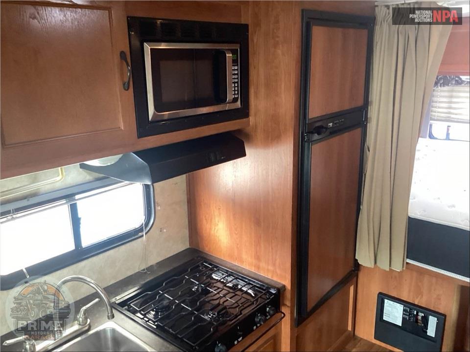 2010 Coachmen By Forest River M-21 QB CHEVROLET 6.0 LITER V8 - FREELANDER SERIES — фото 23