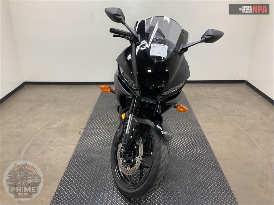 2023 Yamaha YZF-R3 — фото 2