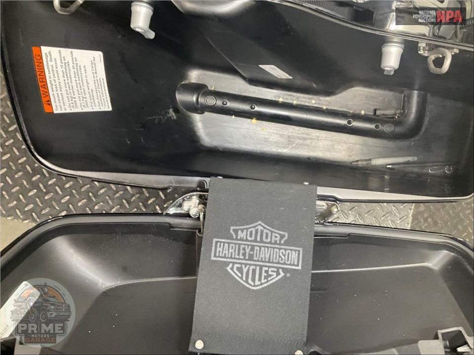 2020 Harley-Davidson FLHX STREET GLIDE — фото 19