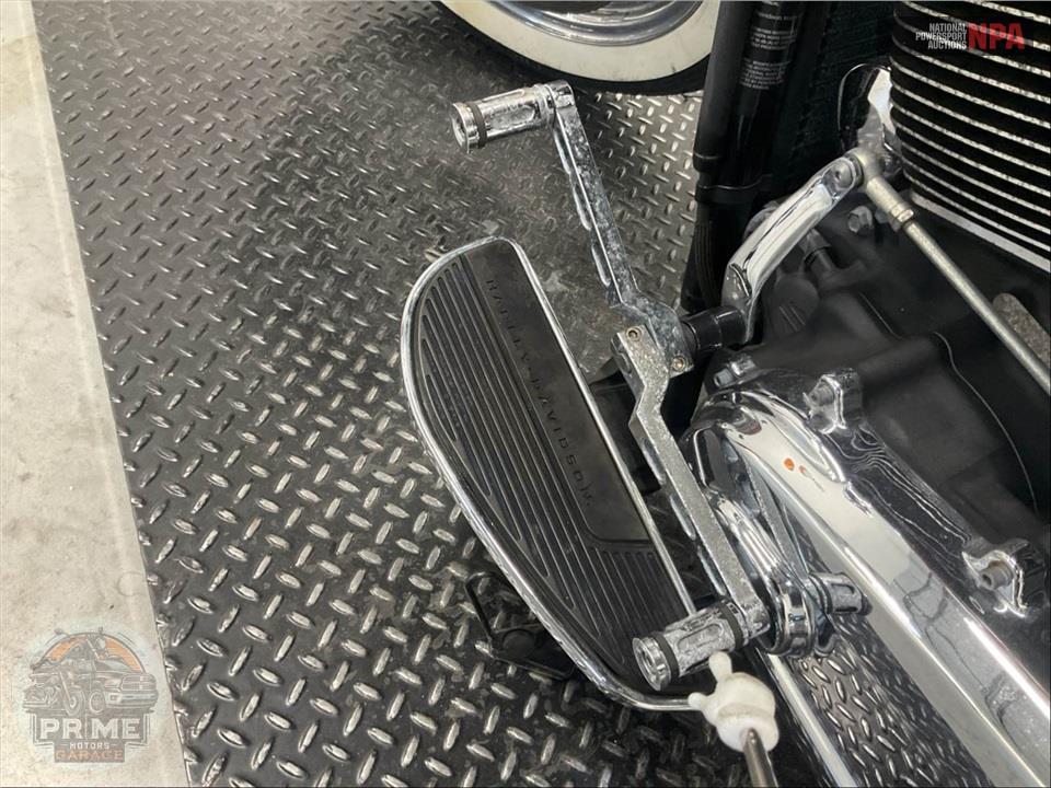 2020 Harley-Davidson FLDE DELUXE — фото 18
