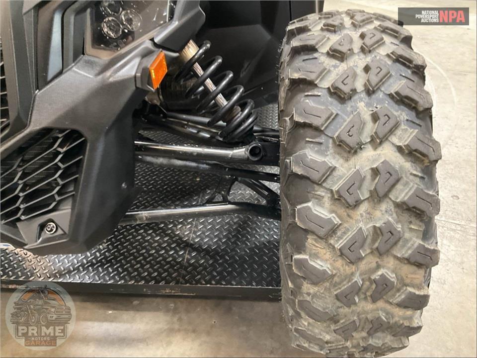 2025 Can-Am MAVERICK X3 MAX DS TURBO (RED & SILVER) — фото 22