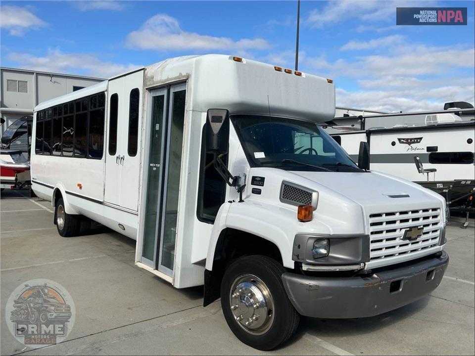 2006 Chevrolet C5500 AERO ELITE PASSENGER VAN — фото 1